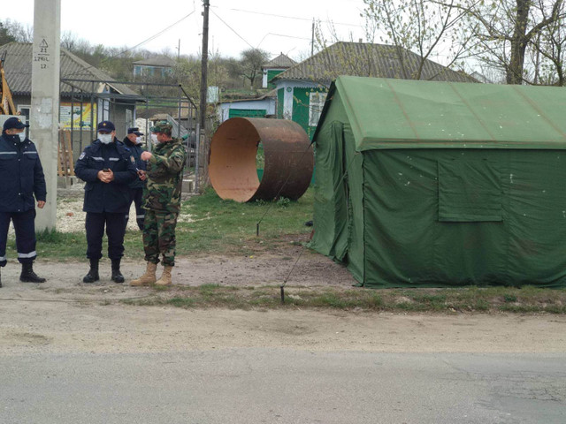 FOTO | Carantina la intrarea în Glodeni, instituirea a trei posturi fixe și două filtre mobile