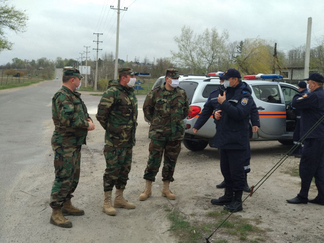 FOTO | Carantina la intrarea în Glodeni, instituirea a trei posturi fixe și două filtre mobile