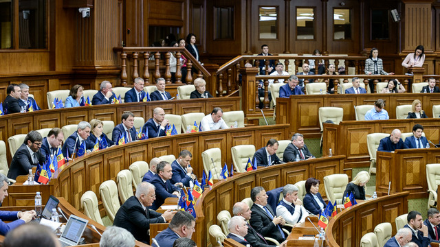  Opoziția parlamentară acuză guvernarea că ignoră inițiativele privind lupta cu COVID-19