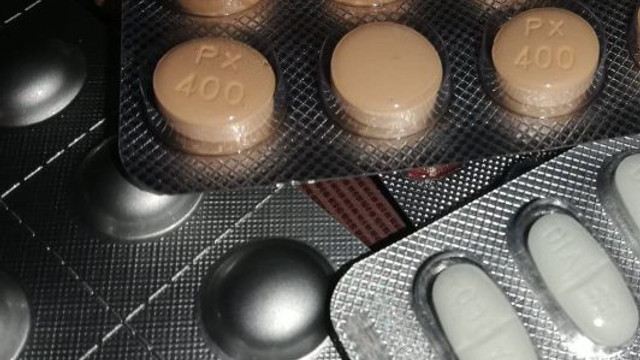 La Antibiotice Iași începe fabricarea medicamentului hidroxiclorochina folosit în tratarea pacienților infectați cu coronavirus