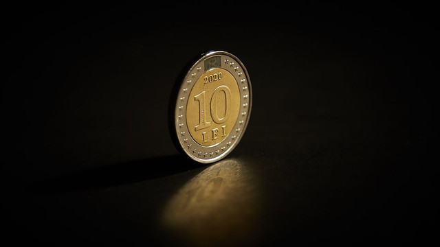 FOTO | BNM pune în circulație o monedă cu valoarea de 10 lei, cu ocazia Zilei Drapelului