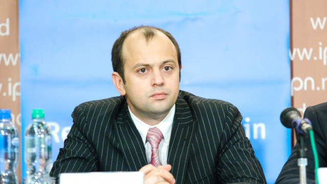 Oleg Țulea: Depunem eforturi să organizăm o cursă charter din SUA. Tot mai mulți moldoveni vor să revină acasă 