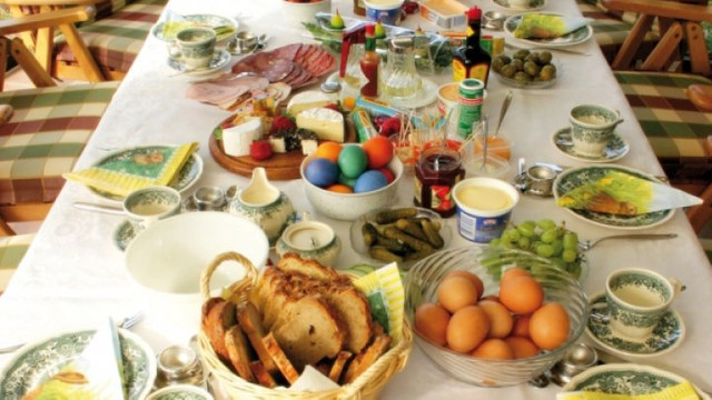 ANSA: Cum să alegem corect ouă, miel sau pește. RECOMANDĂRI pentru procurarea produselor la masa de sărbătoare