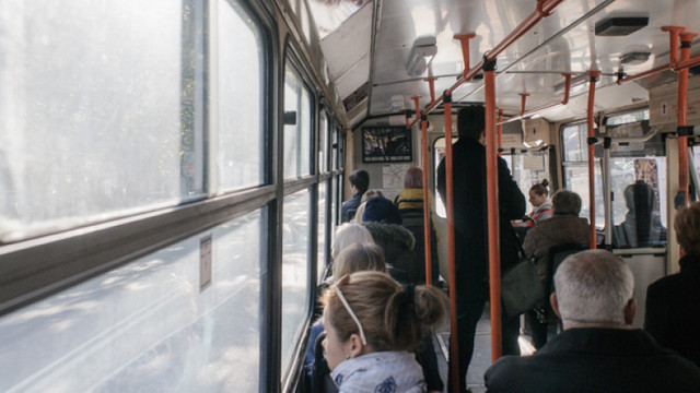 De ce municipalitatea obligă toți pasagerii să poarte mască în transportul public