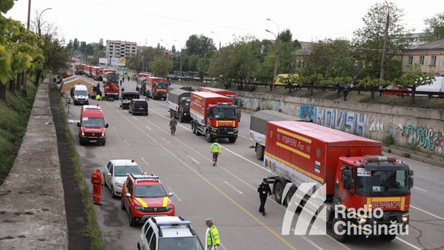 Deputat din România: Cele 20 de camioane au fost întâmpinate cum nu se putea mai frumos la graniță, însă s-au oprit cum nu se putea mai urât și josnic sub un pod de la intrarea în Chișinău