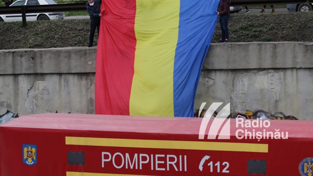 Deși consilierii municipali ai Platformei DA au asigurat legal accesul convoiului român în PMAN, guvernarea a rămas reticentă
