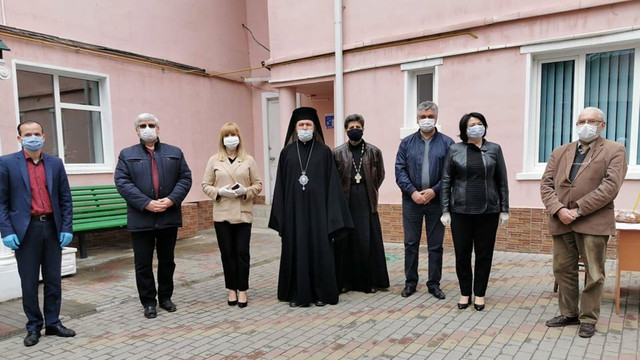 Episcopia Basarabiei de Sud care aparține de Mitropoliei Basarabiei (Patriarhia Română) a donat aparatură medicală pentru sistemul sanitar din Cahul în valoare de 350.000 de lei (VIDEO)