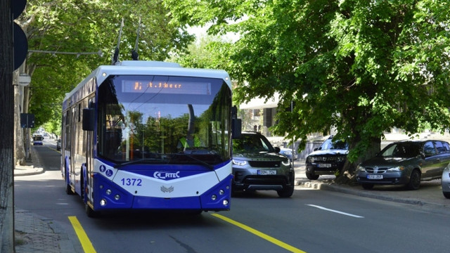 De luni, 25 mai 2020, circulația troleibuzelor și autobuzelor va fi reluată în regim obișnuit
