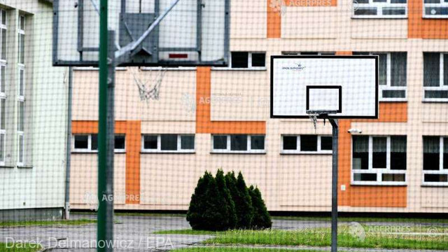 Coronavirus: Școlile din Polonia ar putea rămâne închise până la sfârșitul lunii iunie