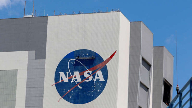 Șeful programului NASA pentru misiuni cu echipaj uman a demisionat înaintea unei lansări de pe sol american