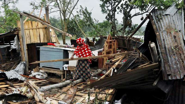  Mai mult de 125 de persoane date dispărute pe mare în India, în urma ciclonului