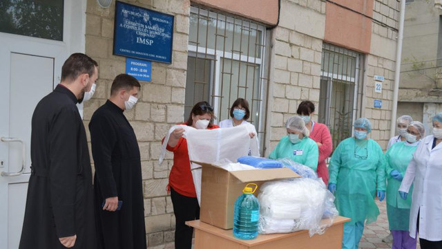 Mitropolia Basarabiei (Patriarhia Română) a donat echipament medical de protecție centrului de sănătate dintr-o comună de lângă Chișinău