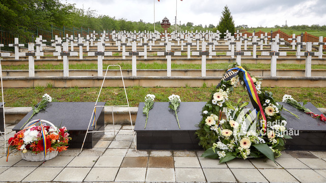 GALERIE FOTO | Ziua Eroilor, la Cimitirul ostașilor români de la Țiganca. Daniel Ioniță: Eroii nu mor niciodată, pentru că ei trăiesc prin noi, indiferent de condiții, situație, de pandemie, de vremelnicii, de contexte complicate
