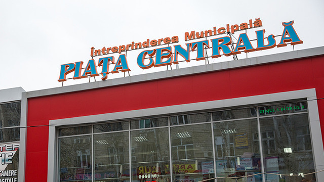 Piața Centrală din Chișinău este deschisă de la ora 8.00. Inspectorii controlori vor dirija fluxul de vizitatori