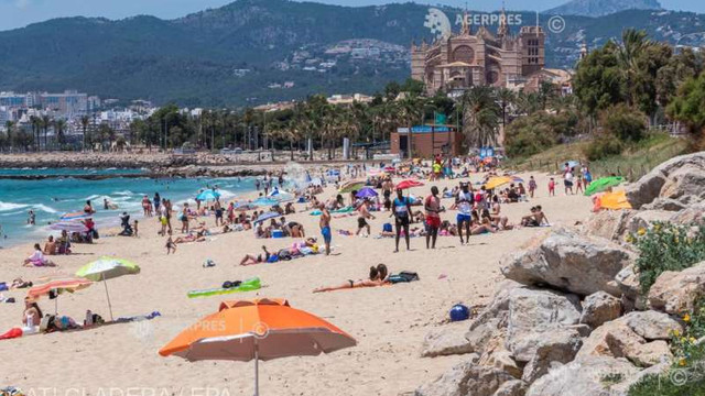 Spania: Veniturile din turism s-au înjumătățit în primele patru luni din 2020