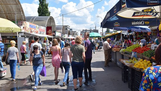 Piețele din Chișinău, inclusiv cele private, vor activa conform unui program redus