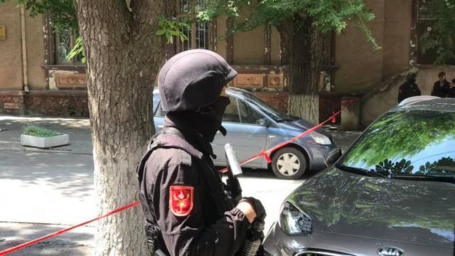 Alertă lângă Ambasada SUA la Chișinău. A fost găsită o geantă suspectă (TV8)