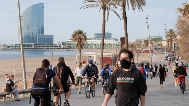 Masca devine obligatorie în Spania până când virusul va fi 