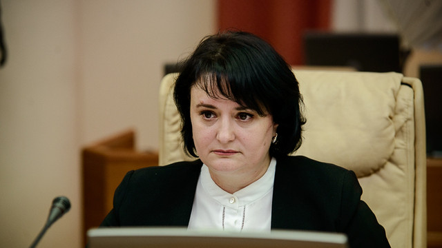 Igor Dodon a anunțat că vrea să o decoreze pe Viorica Dumbrăveanu, ministru al Sănătății, Muncii și Protecției Sociale, cu ordinul „Gloria Muncii”