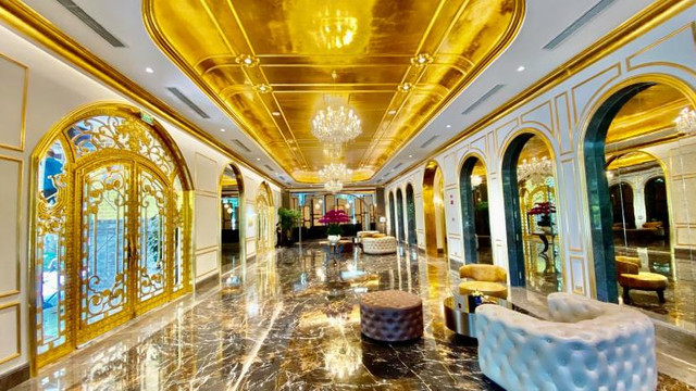 Primul hotel placat cu o tonă de aur s-a deschis în Vietnam