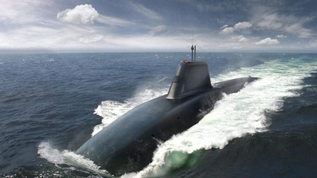 Raport: Un submarin nuclear britanic a evitat la limită o coliziune cu un feribot. Este al treilea incident în patru ani
