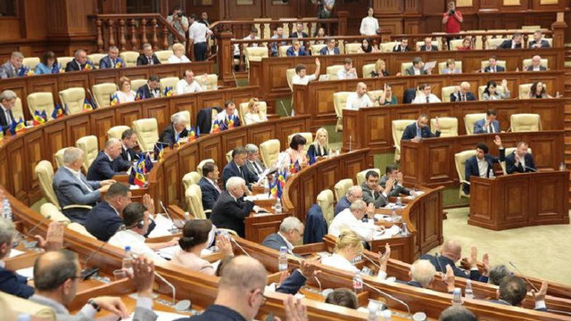 Propunere pentru a dezbate astăzi în Parlament moțiunea de cenzură împotriva Guvernului