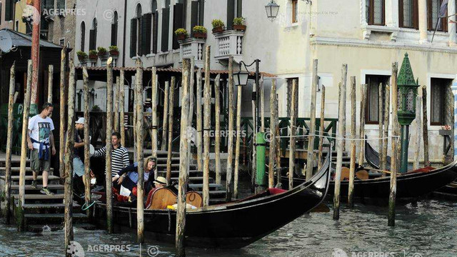 Veneția reduce numărul de locuri în gondole din cauza turiștilor supraponderali