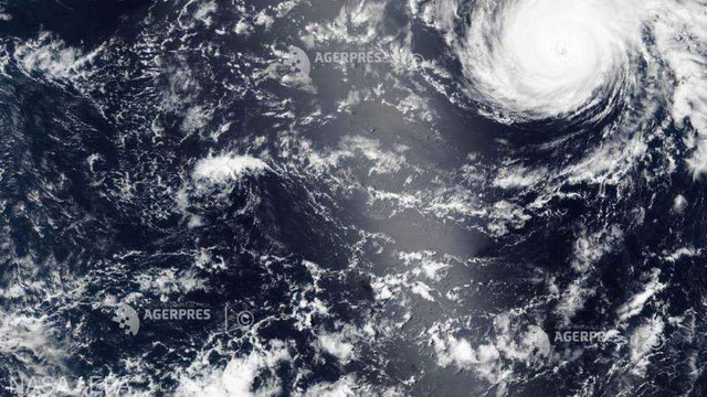 Uraganul Douglas, de categoria a 3-a, se îndreaptă spre Hawaii