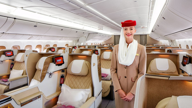 Emirates, prima companie aeriană din lume care acoperă cheltuielile clienților care au contractat COVID-19 în timpul călătoriei