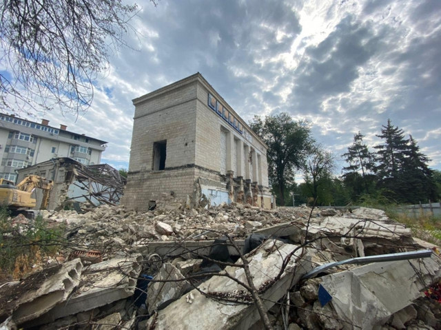 Viceprimar: Demolarea clădirii fostului cinematograf “Gaudeamus” este ilegală. Am solicitat să fie oprite lucrările