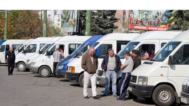Transportatorii de pasageri din Chișinău vor fi scutiți de plata taxelor