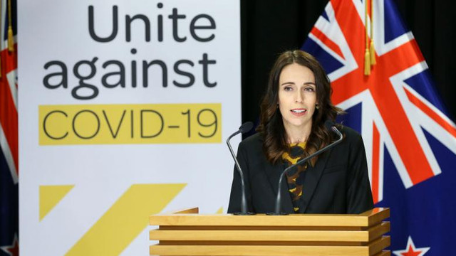 Alegerile din Noua Zeelandă au fost amânate pentru o lună din cauza valului de cazuri noi de COVID