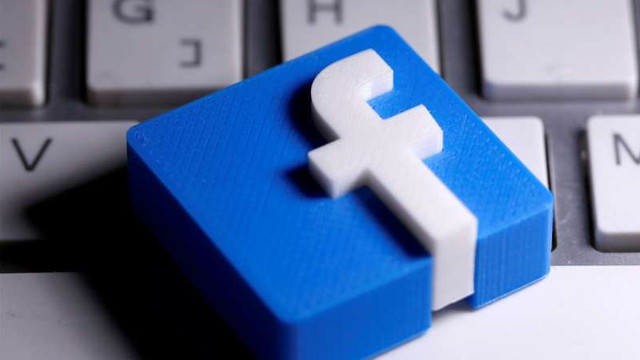Facebook elimină 790 de grupuri legate de QAnon, care răspândește teorii ale conspirației