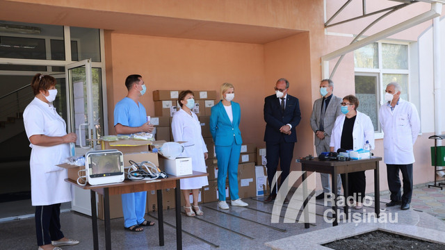 FOTO | Donație de echipamente medicale, din partea Guvernului României, pentru spitalul raional din Comrat