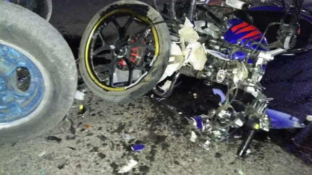 O motocicletă s-a ciocnit cu un tractor ce se deplasa pe contrasens. O tânără de 18 a murit