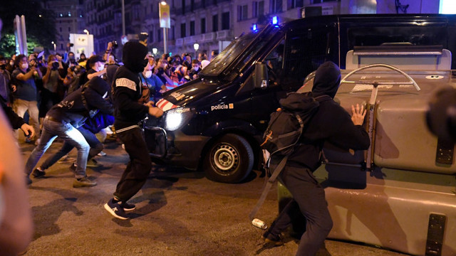 Violențe la Barcelona. Separatiștii catalani au ieșit din nou în stradă