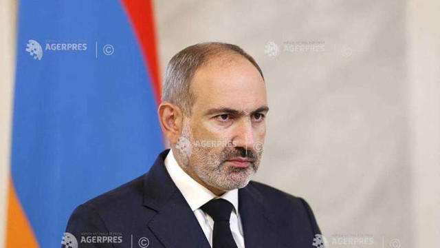 Protestatarii care cer demisia premierului armean, Nikol Pașinian, au pătruns cu forța în sediul clădirii guvernului 