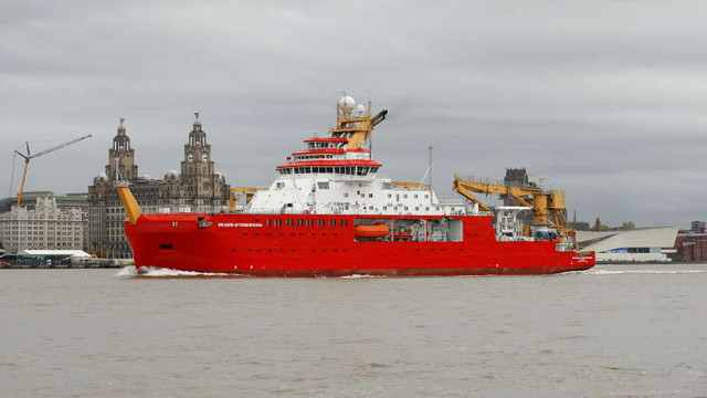 Vasul britanic de explorare polară ''David Attenborough'' demarează testele pe mare