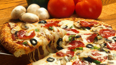 România, pe locul 2 în lume la numărul de comenzi de pizza. Anul trecut, un bărbat din Iași a comandat 569 de pizze