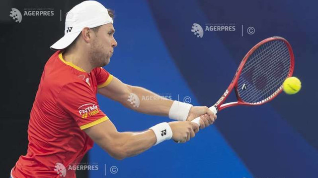 Tenis: Radu Albot a debutat cu dreptul la turneul ATP Masters 1.000 de la Paris