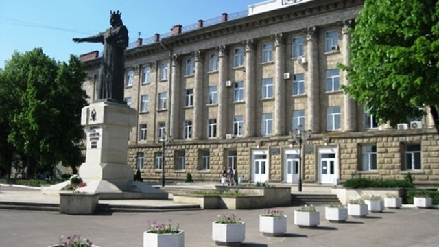 Mai mulți localnici din Bălți au dat în judecată primăria pentru că a autorizat construcția monumentului Grănicerilor
