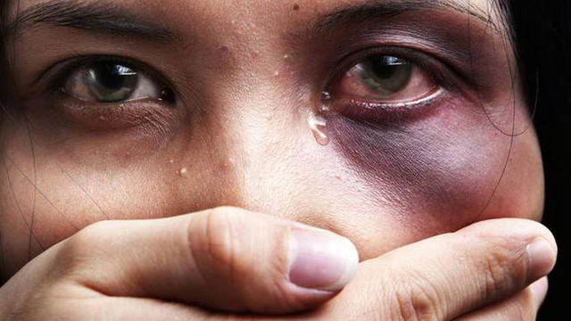25 noiembrie - Ziua internațională de combatere a violenței împotriva femeilor, marcată pe fondul intensificării acestor violențe