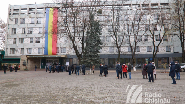 Alegerile parlamentare din România | Timpii de așteptare la secțiile de votare din responsabilitatea Ambasadei României la Chișinău, către ora 12:00