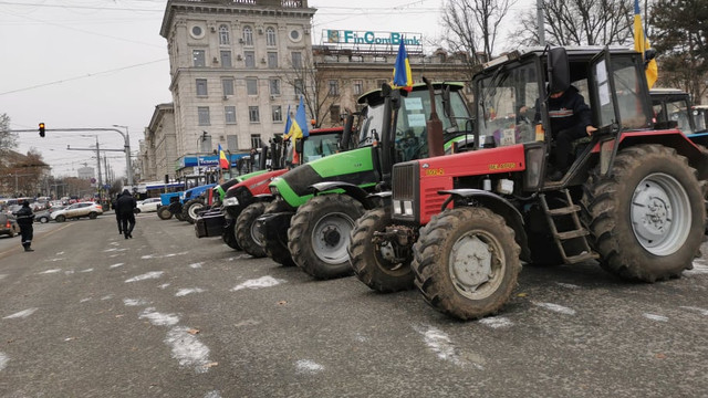 Agricultorii nu renunță la proteste și cer o întâlnire cu Maia Sandu și Klaus Iohannis
