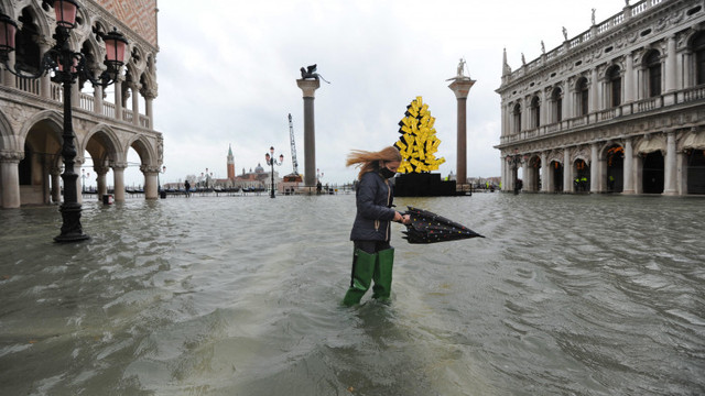 Veneția, inundată de o maree de aproape un metru și jumătate. Celebrul sistem de protecție MOSE nu a fost activat din cauza unor erori