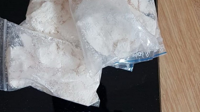 Schemă de contrabandă cu substanțe narcotice în proporții deosebit de mari. Drogurile, introduse în țară prin intermediul coletelor poștale