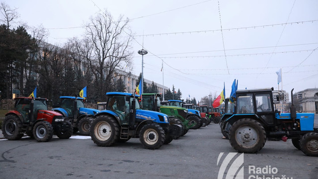 Agricultorii și-au reluat astăzi acțiunea de protest în fața Guvernului
