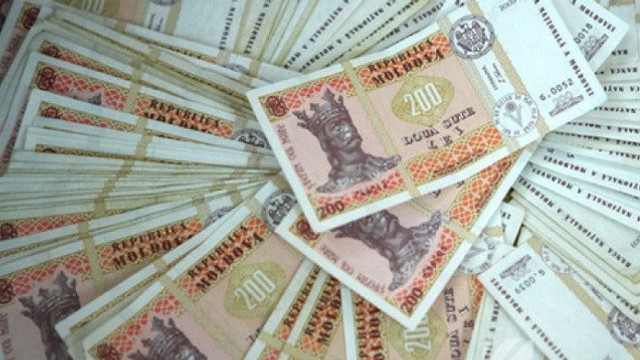 Moldovenii preferă creditele în lei, acordate pe un termen între doi și cinci ani