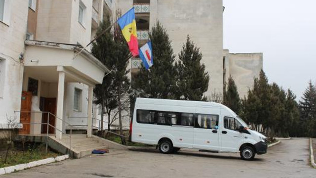 Elevii liceului „Mihai Eminescu” din Corjova se vor deplasa la studii cu un autobuz școlar nou și modern