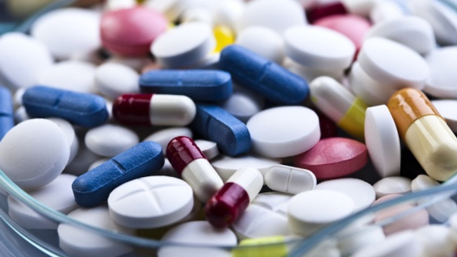 Asociația Farmaciștilor atenționează că odată cu crearea farmaciilor mobile, vor apărea și și riscuri de vânzare a medicamentelor contrafăcute, cu termen expirat, iar cele cu prescripție medicală ar putea fi eliberate fără rețetă